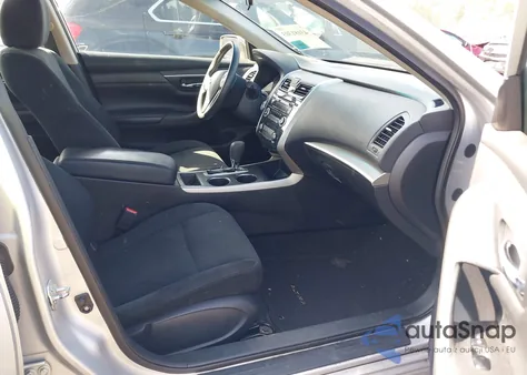 2015 Nissan Altima 2.5 S из США, поврежденный, VIN 1N4AL3AP0FC461897